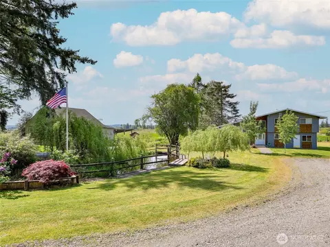 6 Sunnyside Blvd, Lake Stevens, WA 98258