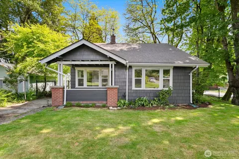 622 Sawyer St SE, Olympia, WA 98501