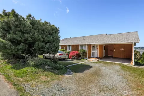 6158 Dassel St, Clinton, WA 98236
