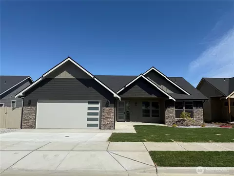 950 Racine Springs Dr, Wenatchee, WA 98801