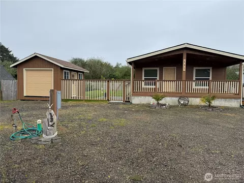 137 Frigate St NW, Ocean Shores, WA 98569