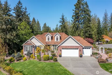 2418 Lake Park Dr, Anacortes, WA 98221