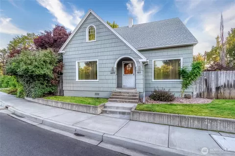 Exterior - 609 E Isaacs Ave, Walla Walla, WA 99362 photo 5 of 7