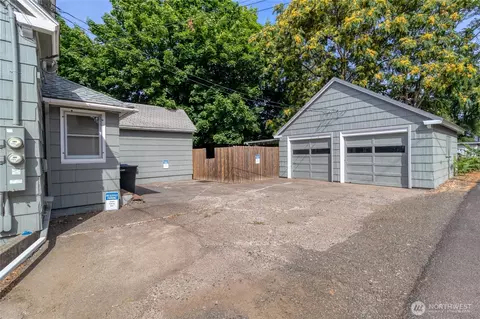 Exterior - 609 E Isaacs Ave, Walla Walla, WA 99362 photo 7 of 7