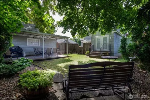 Exterior - 609 E Isaacs Ave, Walla Walla, WA 99362 photo 4 of 7