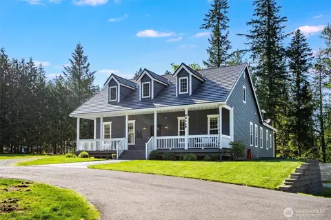 24118 SE 202nd St, Maple Valley, WA 98038