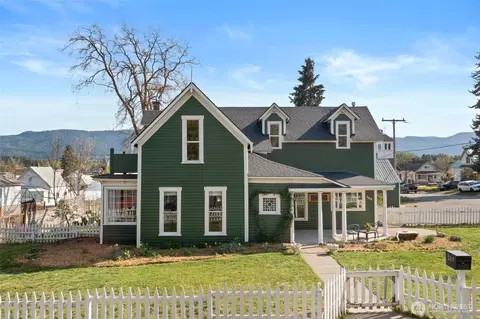 209 W 3rd St, Cle Elum, WA 98922