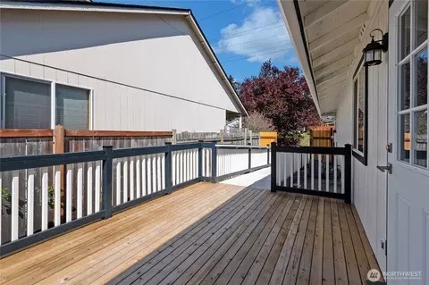Exterior - 22516 45th Ave E, Spanaway, WA 98387 photo 3 of 4