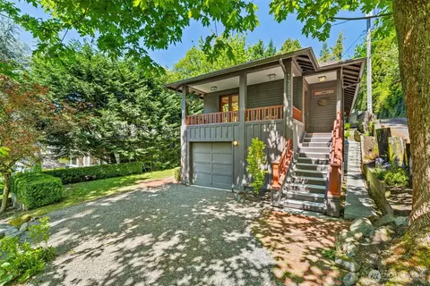 3214 E Mercer St, Seattle, WA 98112