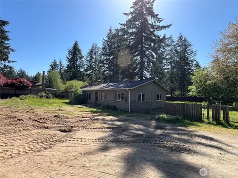 19616 14th St SW, Lakebay, WA 98349