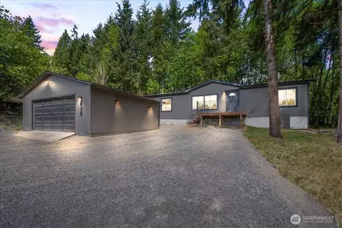 436 Ostrander Rd, Kelso, WA 98626