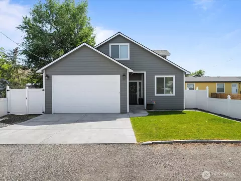5971 Deer St, West Richland, WA 99353