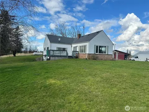8443 Trapline Rd, Everson, WA 98247