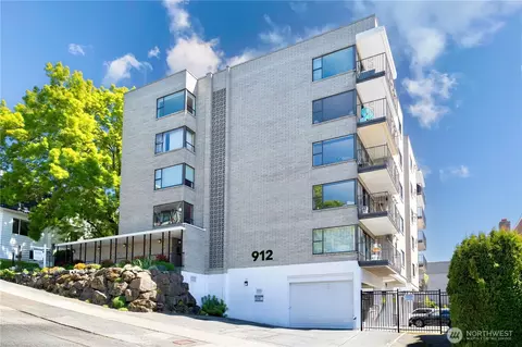912 3rd Ave W #303, Seattle, WA 98119