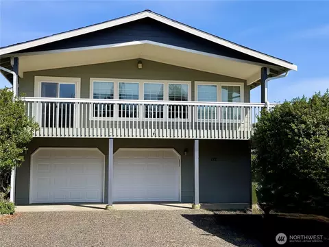 712 S Sand Dune Ave SW, Ocean Shores, WA 98569