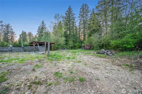 7732 Silver Lake Rd, Maple Falls, WA 98266