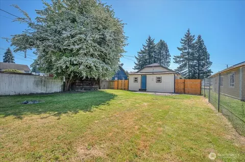 Exterior - 3114 Delaware St, Longview, WA 98632 photo 2 of 4