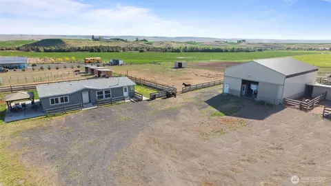398 Balm St, Touchet, WA 99360