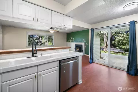 526 214th St SW #22A, Bothell, WA 98021 photo 9