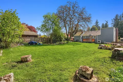 Exterior - 411 Rose Way, Everett, WA 98203 photo 4 of 6