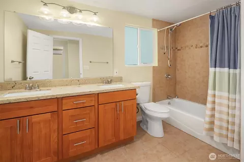 Bath - 411 Rose Way, Everett, WA 98203 photo 2 of 2