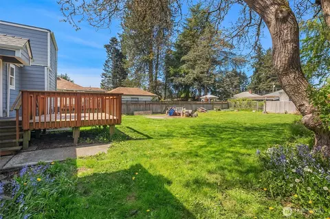 Exterior - 411 Rose Way, Everett, WA 98203 photo 3 of 6