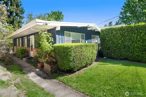 812 N 59th St, Seattle, WA 98103