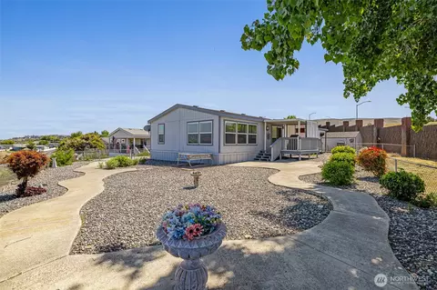 2492 Horizon View Ln, Richland, WA 99352