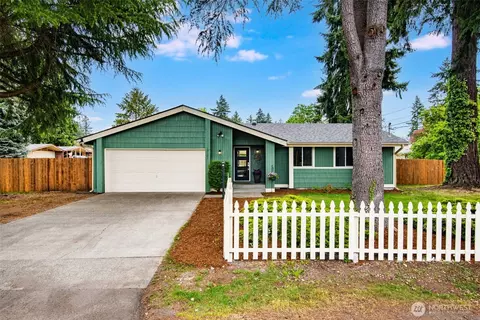 12101 83rd Ave SW, Lakewood, WA 98498