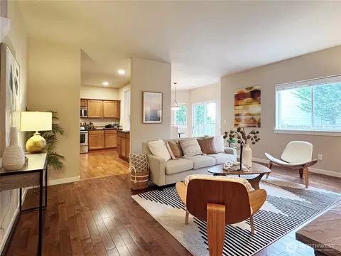 Living - 629 194th Pl SE, Bothell, WA 98012 photo 1 of 4