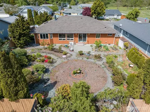 961 E Willow St, Sequim, WA 98382 photo 4