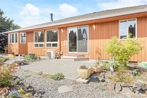 961 E Willow St, Sequim, WA 98382 photo 5