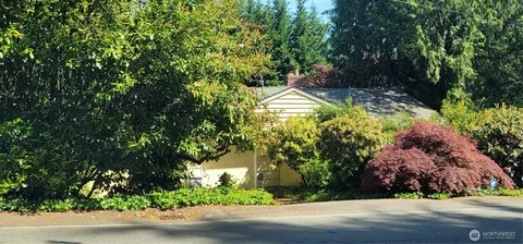 10024 SE 8th St, Bellevue, WA 98004