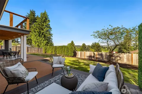Exterior - 22515 3rd Ave SE, Bothell, WA 98021 photo 6 of 13