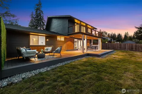 Exterior - 22515 3rd Ave SE, Bothell, WA 98021 photo 10 of 13
