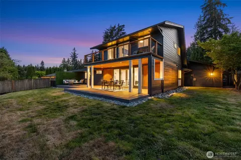 Exterior - 22515 3rd Ave SE, Bothell, WA 98021 photo 9 of 13