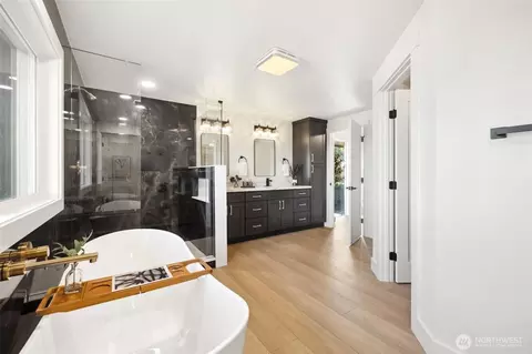 Bath - 22515 3rd Ave SE, Bothell, WA 98021 photo 1 of 5