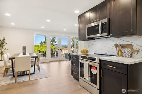 Kitchen - 22515 3rd Ave SE, Bothell, WA 98021 photo 1 of 4