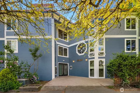 303 13th Ave E #202, Seattle, WA 98102