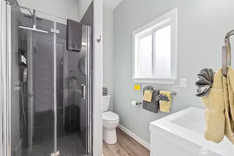 Bath - 1396 Heath Rd, Sequim, WA 98382 photo 1 of 2