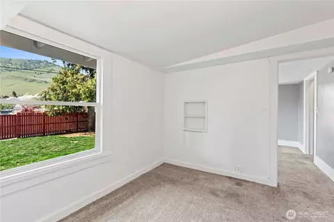 314 E Okanogan Ave, Chelan, WA 98816 photo 16