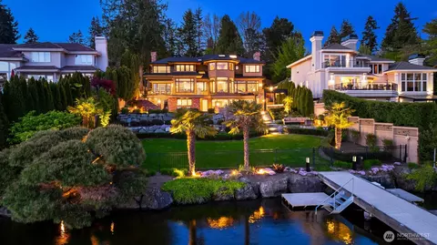 9441 Lake Washington Blvd NE, Bellevue, WA 98004