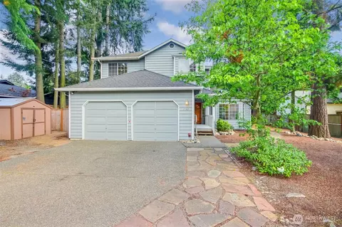 1742 N 122nd St, Seattle, WA 98133