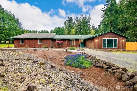 197 Stankey Rd, Castle Rock, WA 98611