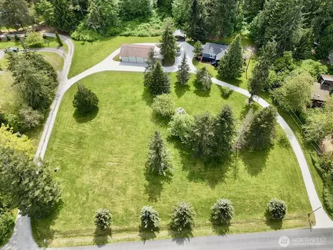 525 Forrest Way, Camano Island, WA 98282
