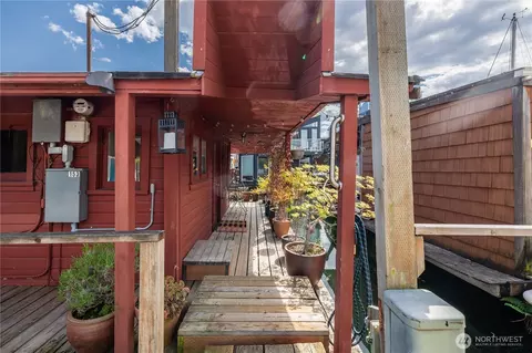 Entry Way - 2035 Fairview Ave E #D, Seattle, WA 98102 photo 1 of 1