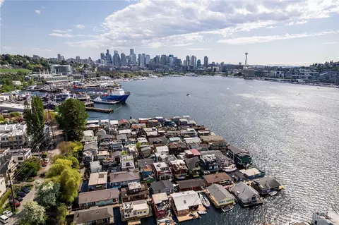 Other - 2035 Fairview Ave E #D, Seattle, WA 98102 photo 2 of 15