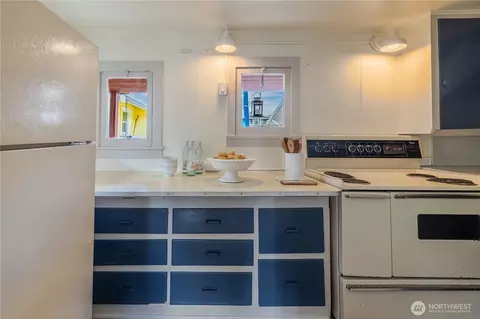 Kitchen - 2035 Fairview Ave E #D, Seattle, WA 98102 photo 1 of 3