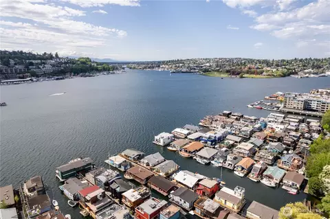 View/Area - 2035 Fairview Ave E #D, Seattle, WA 98102 photo 1 of 3