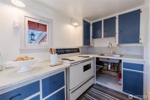 Kitchen - 2035 Fairview Ave E #D, Seattle, WA 98102 photo 2 of 3